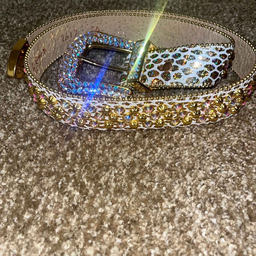 b.b simon belt